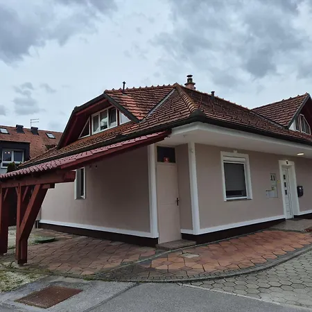 Oddih V Mirnem In Zelenem Okolju Apartment Skofljica