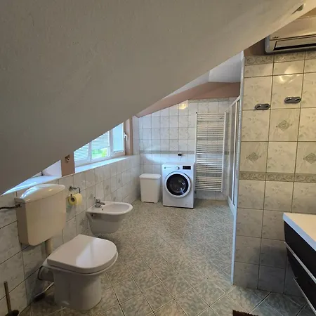 Apartment Oddih V Mirnem In Zelenem Okolju Skofljica