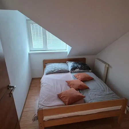 Apartment Oddih V Mirnem In Zelenem Okolju Skofljica